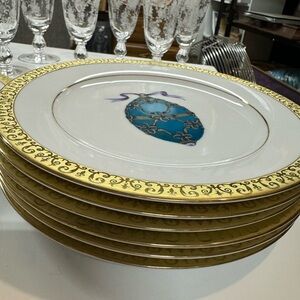 Vintage 1991 Royal Gallery gold buffet Elegant . Brand new.